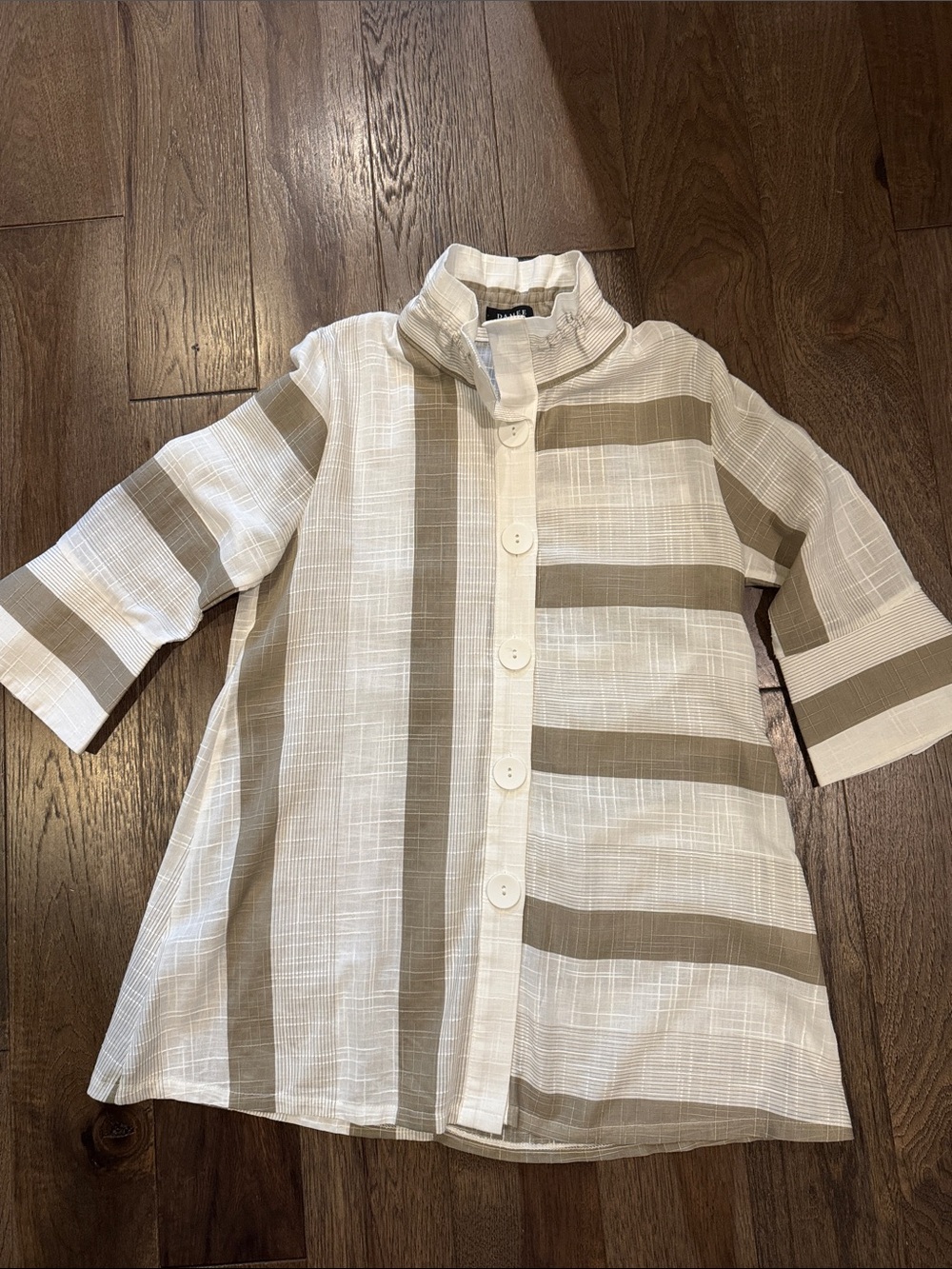 Damee Cream and Tan Striped Button-Front Tunic